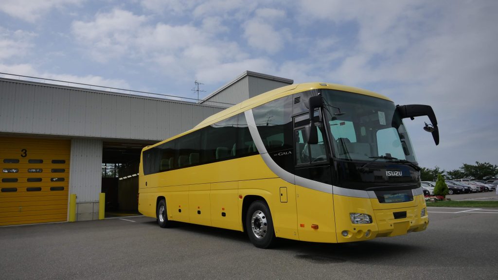 【新車】トイレ･化粧室付きバスを導入いたします